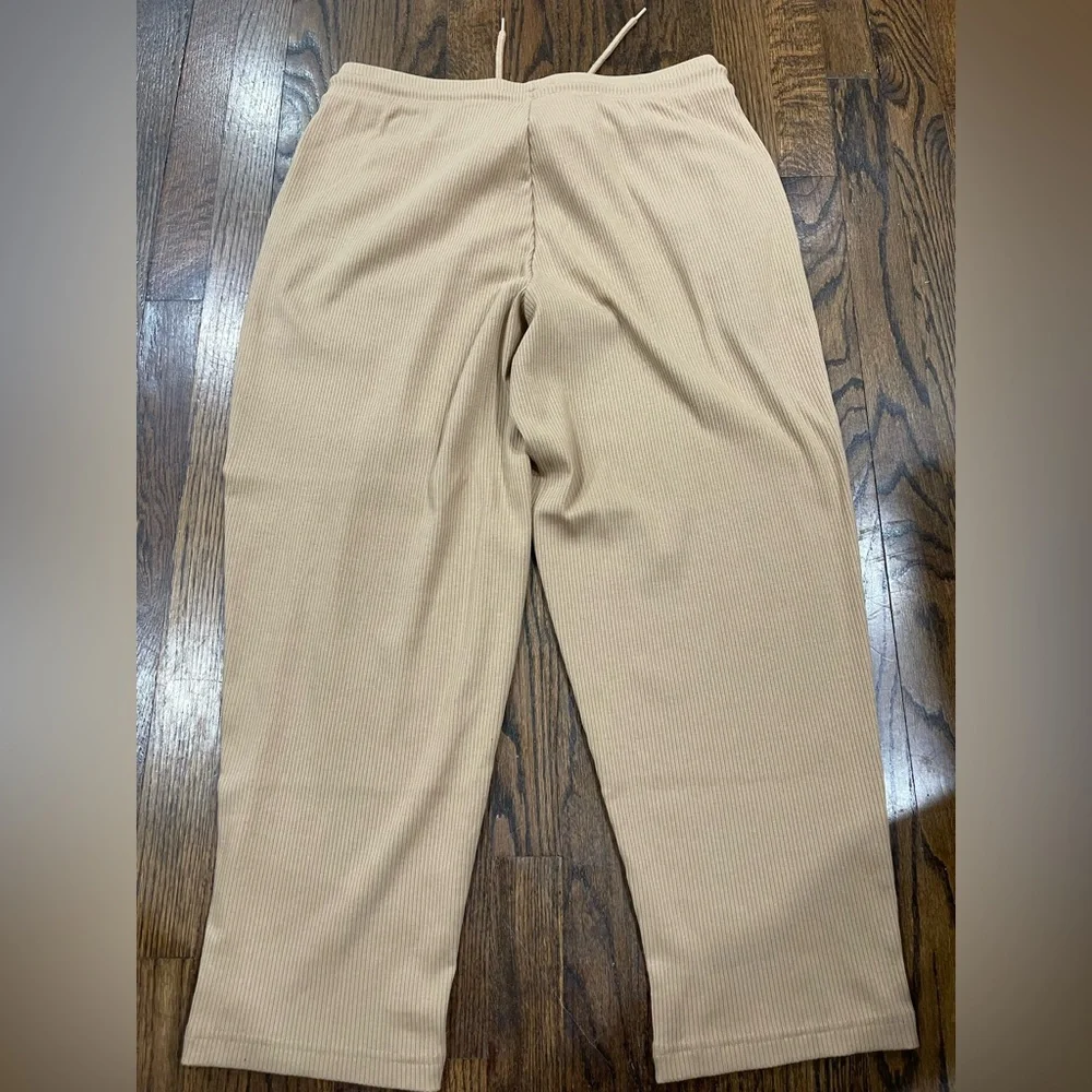 Puma Men's Beige ribbed Joggers size L
